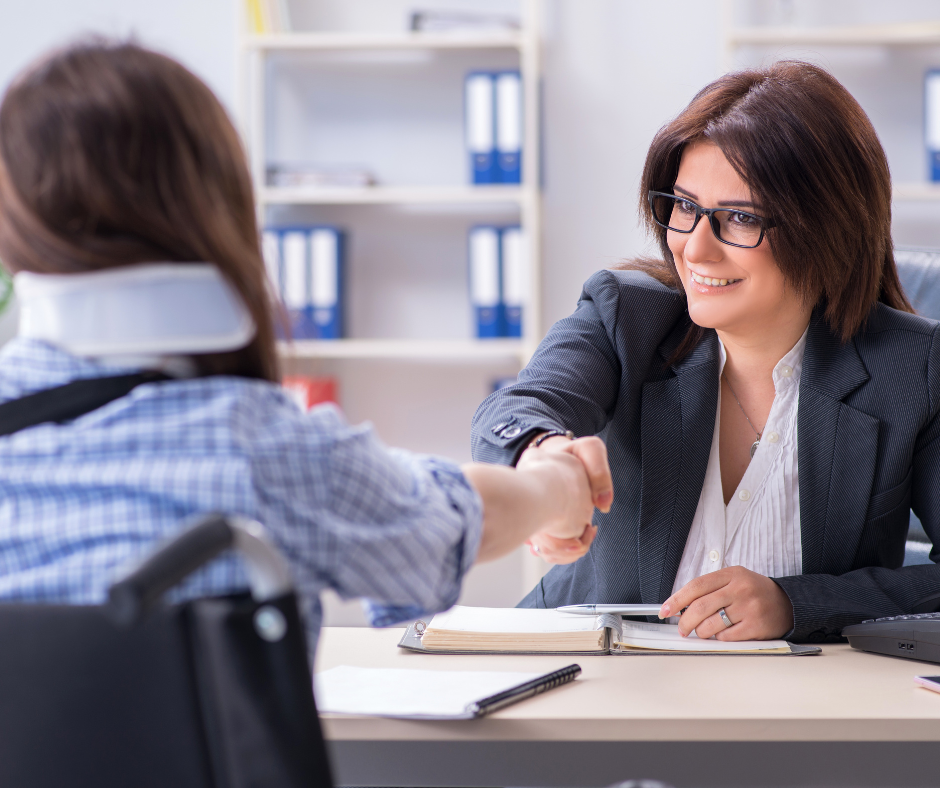 Un abogado puede trabajar con todos los requisitos procesales